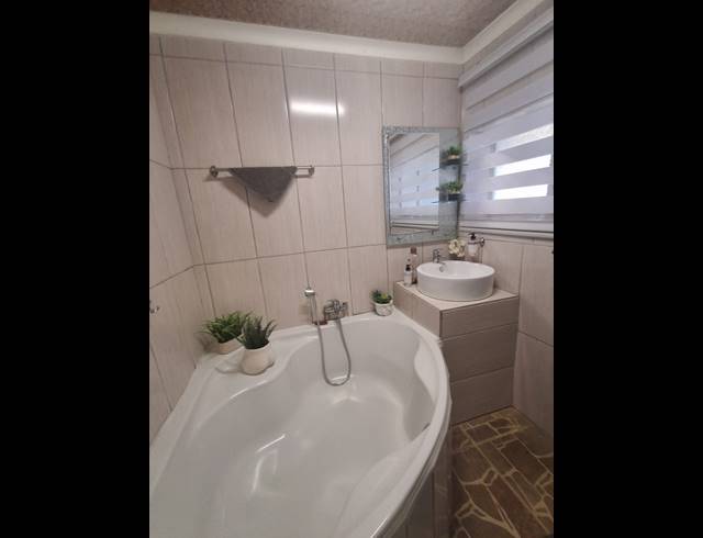 5 BEDROOM HOUSE FOR SALE IN VILLIERS